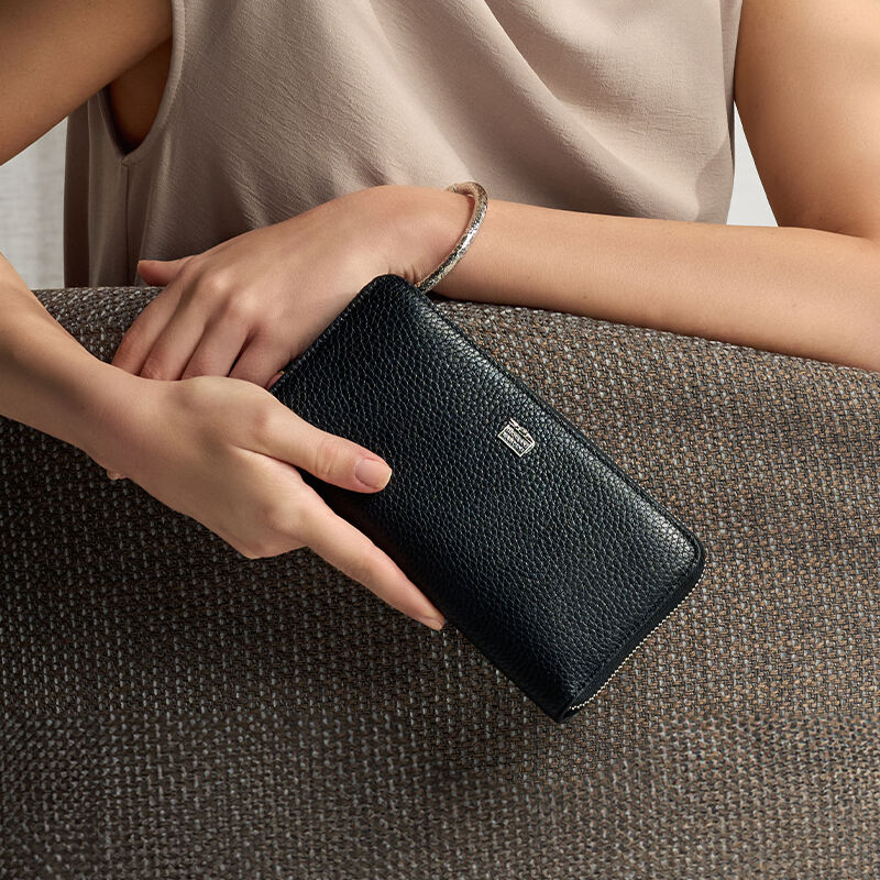 Small leather goods